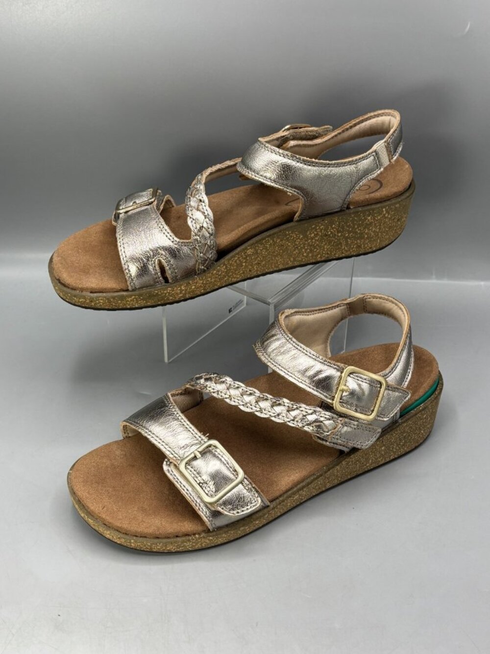 Orthofeet Chloe Strappy Sandals Womens 8 Platinum Metallic Braided Straps 67043